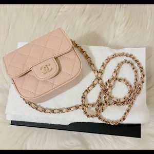 💕CHANEL Caviar Quilted Mini Clutch with Chain - Light Beige
